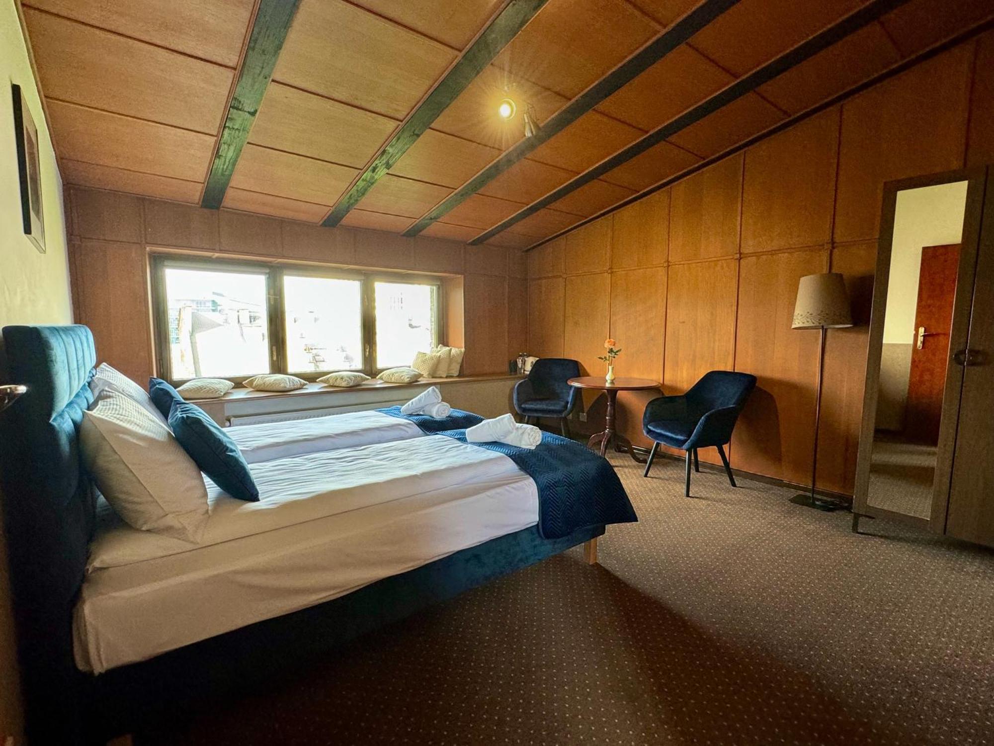 Iris Aparthotel Krakau Buitenkant foto